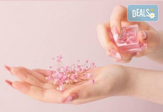 За красиви и здрави ръце! Маникюр с гел лак + СПА терапия за ръце в Салон за красота Beauty Angels - Снимка 3