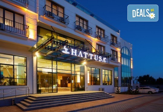 Нова Година в първия и единствен термал хотел в Тракийския регион „Hattusa Vacation Thermal Hotel Saray“! 3 нощувки, закуски, вечери, гала вечеря, ползване на басейн и СПА от Голдън Вояджес! - Снимка 3
