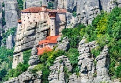 Екскурзия до Солун и Осмото чудо на света” - скалните манастири в Метеора! 3 дни, 2 нощувки, 2 закуски, и транспорт от Рикотур - Снимка