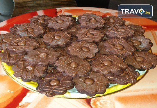 Сладки на килограм! 1 кг. домашни гръцки сладки: седем различни вкуса сладки с шоколад, макадамия и кокос, майсторска изработка от Сладкарница Джорджо Джани - Снимка 10