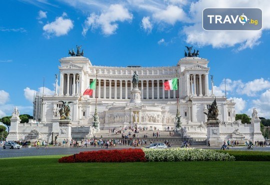 Коледа в Рим! 4 дни, 3 нощувки в хотел по избор и самолетни билети от Luxury Holidays - Снимка 2