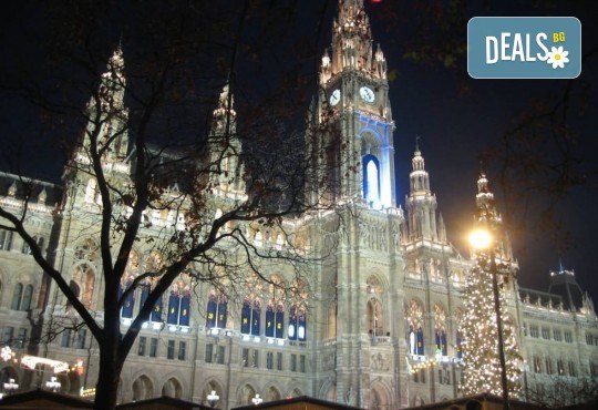 Коледа във Виена! 4 дни, 3 нощувки в хотел по избор и самолетни билети от Luxury Holidays - Снимка 6