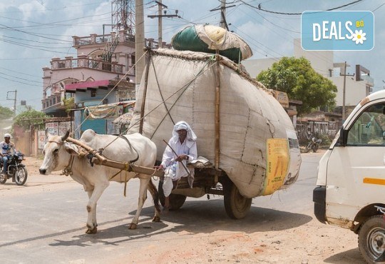 Екскурзия до Индия, Златният триъгълник с Каджурахо и Варанаси! 9 дни, 7 нощувки, закуски, вечери и самолетни билети от Luxury Holidays - Снимка 10