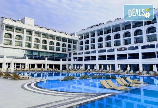 Ultra all inclusive ваканция в хотел Sunthalia Hotels & Resorts 5*, Сиде, Анталия! 7 нощувки, басейни, СПА, безплатно за дете до 6.99 г. и транспорт от BelpregoTravel - Снимка 1