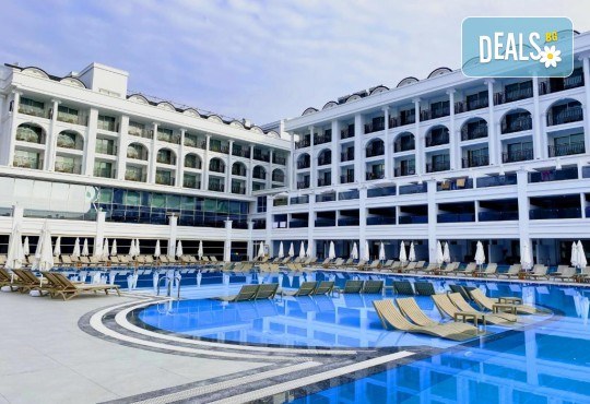 Ultra all inclusive Нова Година в хотел Sunthalia Hotels & Resorts 5*, Сиде, Анталия! 4/5 нощувки, басейни, СПА, безплатно за дете до 6.99 г. и транспорт от BelpregoTravel - Снимка 2