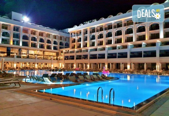 Ultra all inclusive Нова Година в хотел Sunthalia Hotels & Resorts 5*, Сиде, Анталия! 4/5 нощувки, басейни, СПА, безплатно за дете до 6.99 г. и транспорт от BelpregoTravel - Снимка 4