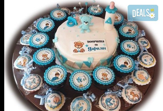 Сладък пакет за бебешка погача! Декорирани меденки и 12, 16, 20 или 25 парчета торта от Сладкарница Джорджо Джани - Снимка 1