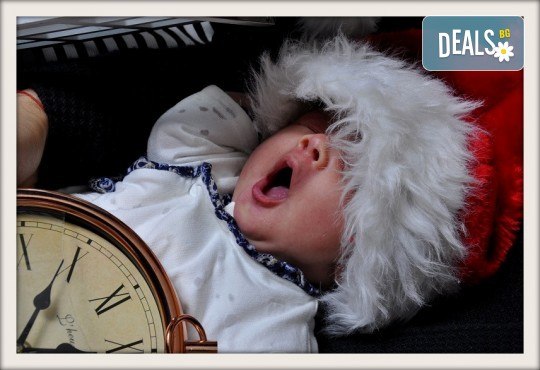 Приказна зимна фотосесия в студио с 3 различни празнични декора, 160 кадъра от Photosesia.com - Снимка 1