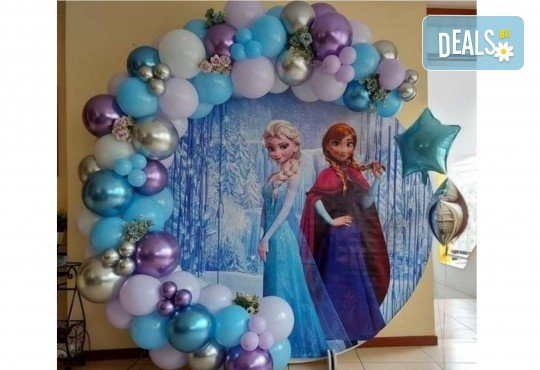 Тематично детско парти, 100 минути игри и забавления с Аниматор в костюм + празнична украса с арка от балони и винил от Party Queen - Снимка 3