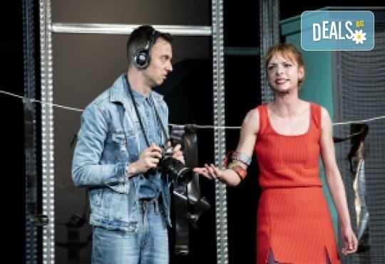 Нов авторски спектакъл на Теди Москов Хайде да се трепаме на 10-ти декември (неделя) в Малък градски театър Зад канала - Снимка 3