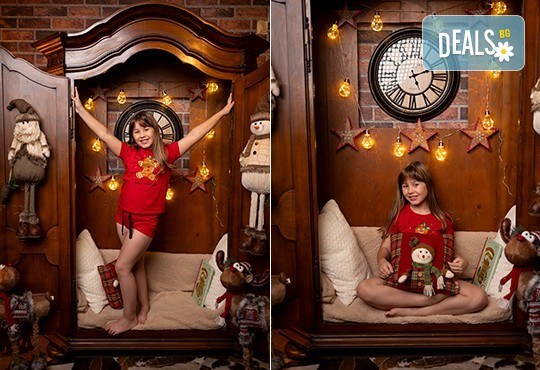 Запечатайте празничните мигове със семейството си! Професионална Коледна фотосесия в студио с 4 декора и 100 обработени кадъра от Chapkanov photography - Снимка 8