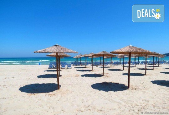 Посрещнете изгрева на Новата 2024 г на брега на морето от изумрудения остров Тасос, хотел ЗАФИРА 3*! 3 нощувки, закуски, вечери, Гала вечеря с програма и жива музика, от Голдън Вояджес! - Снимка 8