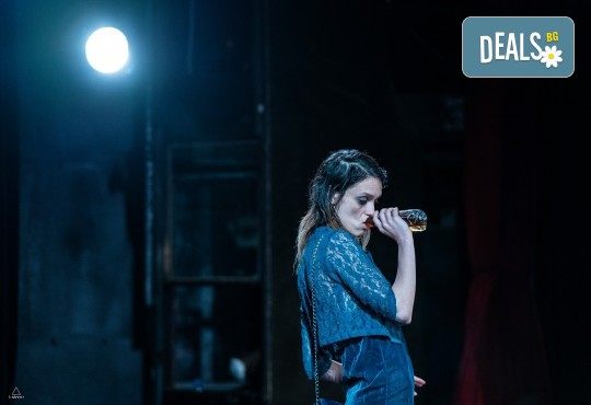 Комедията Пияните с Весела Бабина, Герасим Георгиев-Геро и Анастасия Лютова на 22-ри януари (понеделник) в Малък градски театър Зад канала - Снимка 14