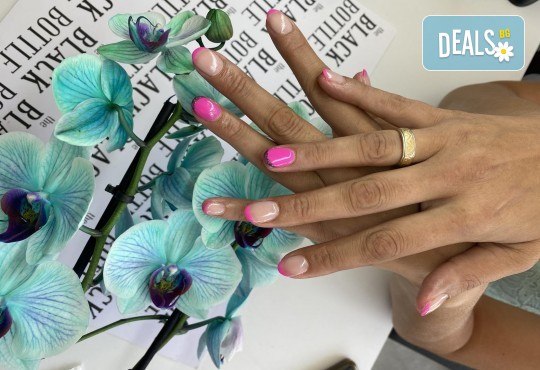 Изграждане с гел и маникюр с гел лак в Студио за красота Avangard art nails - Снимка 9