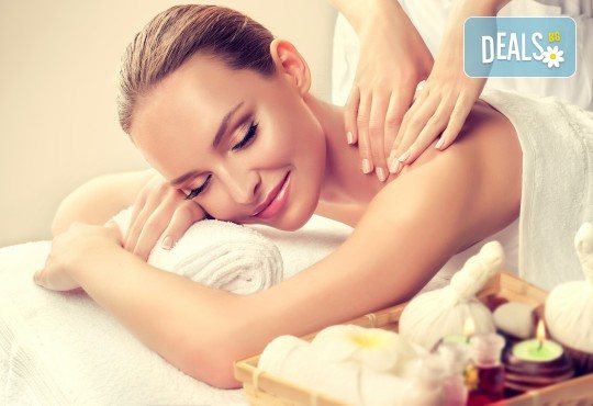 Разтоварете тялото и отпуснете сетивата си с ароматерапевтичен масаж на гръб или цяло тяло с шоколад или арган и маслини в Mery Relax - Снимка 1