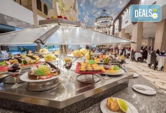 All inclusive почивка в Хургада, х-л Sunny Days El Palacio Resort SPA 4*! 7 нощувки, самолетни билети, трансфери, летищни такси, от Абакс - Снимка 10