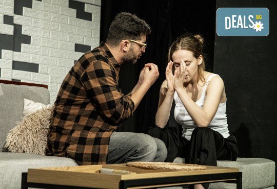 Момчетата и градът с Александър Кадиев и Мартина Тодорова на 8-ми февруари (четвъртък) в Малък градски театър Зад канала - Снимка 1