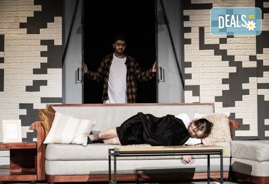 Момчетата и градът с Александър Кадиев и Мартина Тодорова на 8-ми февруари (четвъртък) в Малък градски театър Зад канала - Снимка 10