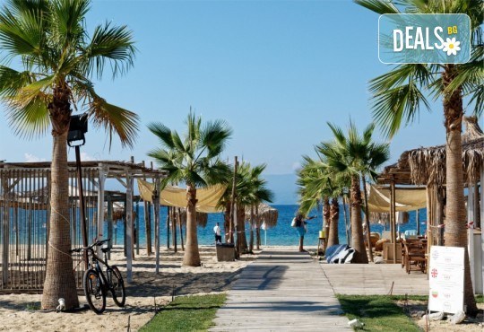 Еднодневен плаж до Гърция-Офринио! Безкрайна пясъчна ивица, плаж със син флаг, спокойствие, чист въздух, тристическа програма и транспорт от Роял Холидейз - Снимка 1