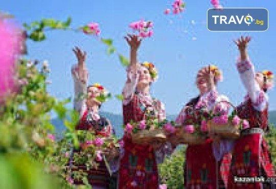 Екскурзия за един ден за Празника на розата в Казанлък: транспорт и водач от Рикотур - Снимка 1