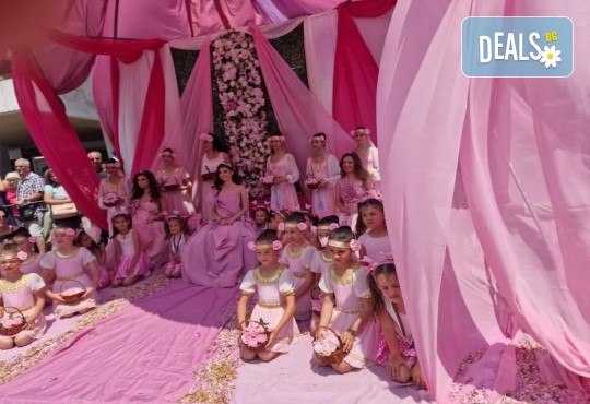 Екскурзия за един ден за Празника на розата в Казанлък: транспорт и водач от Рикотур - Снимка 3