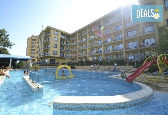 Лятна ваканция в детски лагер Карибо, Златни пясъци: нощувка, закуска, обяд, следобедна закуска, вечеря, басейн, спортна площадка, анимация, сцена, от Аист Травел - Снимка 4