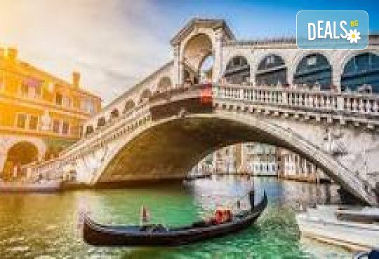Екскурзия до най-романтичният град в света - Венеция! 3 нощувки, закуски, възможност за посещение на Верона, Падуа и островите Мурано, Бурано и транспорт от Рикотур - Снимка 1