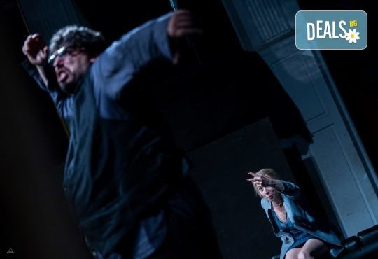 Комедията Пияните с Весела Бабина, Герасим Георгиев-Геро и Анастасия Лютова на 8-ми април (понеделник) в Малък градски театър Зад канала - Снимка 13