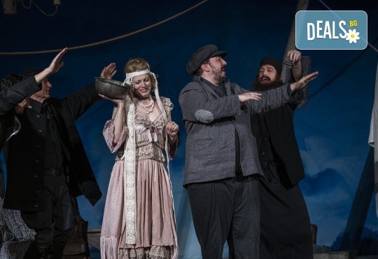 Комедията Зорба с Герасим Георгиев - Геро в Малък градски театър Зад канала на 11-ти април (четвъртък) - Снимка 8