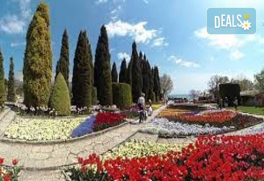 Парад на лалето в Балчик, посещение на Плиска, с възможност за Констанца и Мамая.! 3 дни, 2 нощувки, закуски и транспорт от Неврокоп Травел - Снимка 3