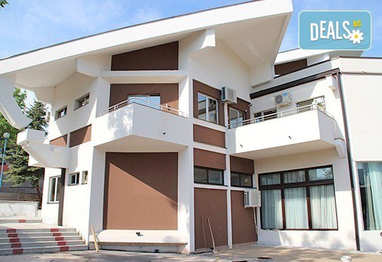 Великден в Ниш, с Дениз Травел! 2 нощувки със закуски, специална вечеря, жива музика и транспорт - Снимка 3