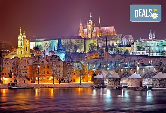 Екскурзия до Златна Прага и Карлови Вари! 2 нощувки със закуски в хотел 3* и транспорт от Роял Холидейз - Снимка 1