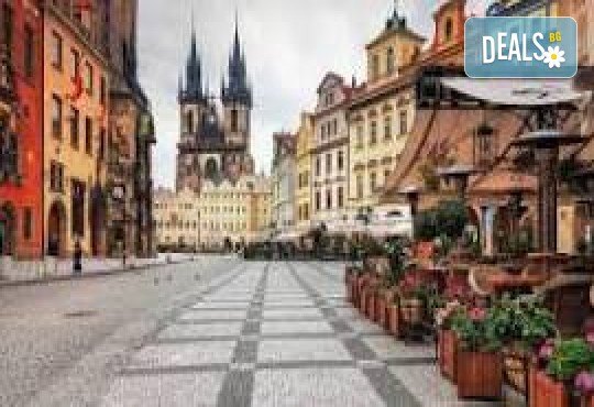 Екскурзия до Златна Прага и Карлови Вари! 2 нощувки със закуски в хотел 3* и транспорт от Роял Холидейз - Снимка 3