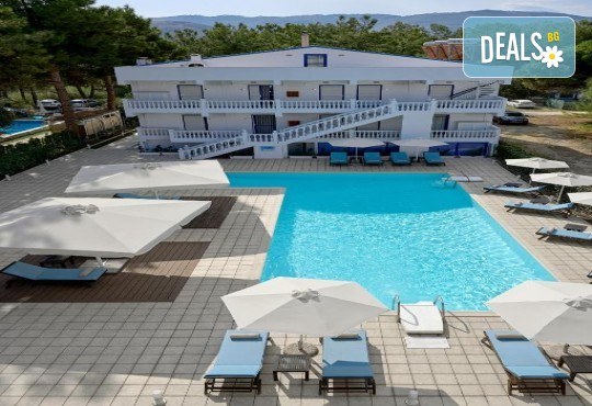 Великден на остров Тасос, зеленият рай на Гърция! 3 нощувки, закуски, 2 вечери, Великденски обяд, много музика и танци, включен транспорт и възможност за собствен превоз от Голдън Вояджес - Снимка 1