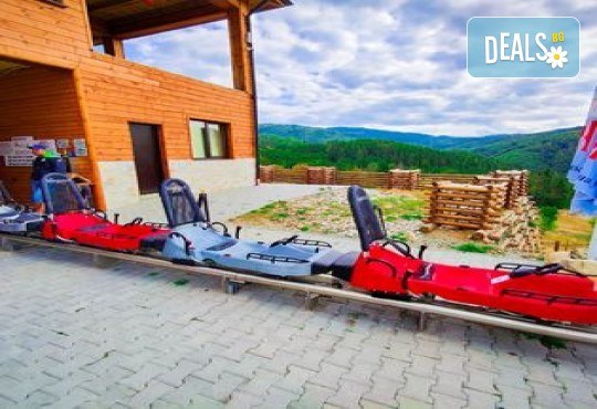 Подгответе се за невероятно приключение! Екскурзия с Родопската теснолинейка, разходка в Разлог, Белица и Парка за мечки, Увеселителният Рила Фън Парк, с 1 нощувка, закуска, вечеря и транспорт от Неврокоп Травел - Снимка 11