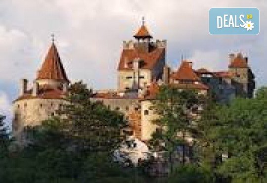 Екскурзия до страната на Дракула: Букурещ, замъкът Бран, Брашов, Синая, замъкът Пелеш, с 2 нощувки, закуски и транспорт от Неврокоп Травел - Снимка 15