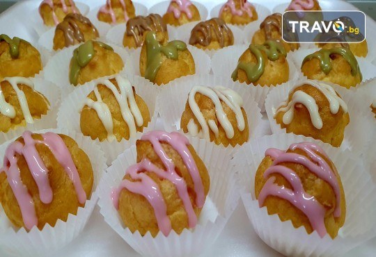 Перфектният вкус! 50 десертни еклера с ягодов крем или шоколад, тунквани във вкус по избор от МЕЧО ФУУД КЕТЪРИНГ - Снимка 4
