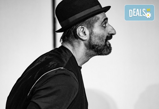 Гледайте Владимир Зомбори в Без асансьор от Себастиан Тиери в МГТ Зад канала на 12-ти май (неделя) - Снимка 2