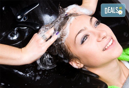 Лукс терапия за коса с инфраред преса - ботокс, кератин или хиалурон, професионално подстригване и прическа със сешоар, оформяне в Женско царство Младост 3 - Снимка 3