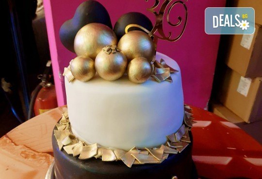 3D торта с декоративни топки 25 или 30 парчета от Сладкарница Джорджо Джани - Снимка 19
