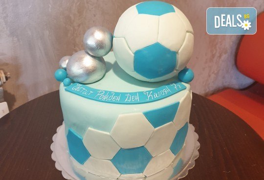 3D торта с декоративни топки 25 или 30 парчета от Сладкарница Джорджо Джани - Снимка 16