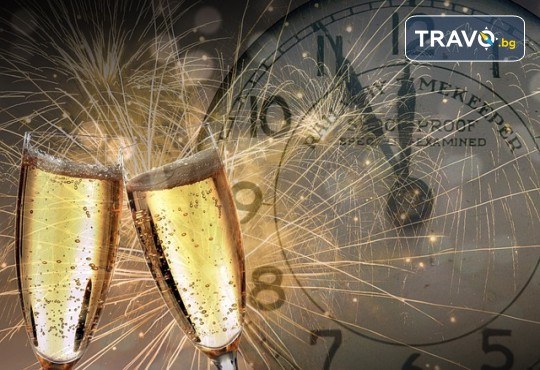Нова Година в хотел Нефели 3*, Кавала! 3 дни, 2 нощувки, закуски и транспорт от Рикотур - Снимка 1