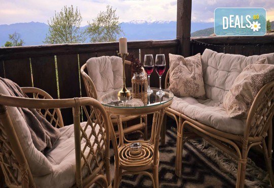 Романтика и релакс във Вила Панорама 3, с.Лещен! 1 Нощувка за двама в самостоятелна вила, оборудвана кухня, джакузи, барбекю, камина, собствен самостоятелен двор и отделен вход, - Снимка 32