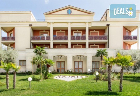 Екскурзия до Пулия, Италия! 7 нощувки със закуски и вечери, с 3 включени екскурзии и директен чартърен полет от София от СНС Травел - Снимка 5