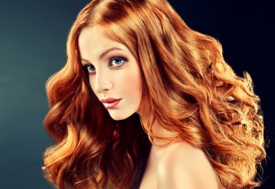 Нов цвят! Боядисване с боя на клиента, маска и прическа със сешоар от Студио Вая - Снимка