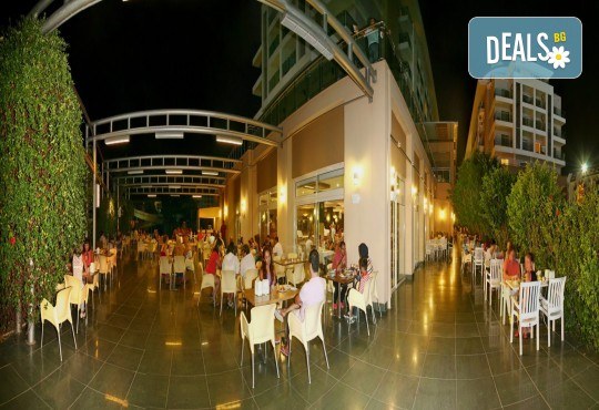 ULTRA ALL INCLUSIVE! 7 нощувки морска ваканция в Hedef Resort & Spa 5*, Алания, Анталия! Басейни, водна пързалка, безплатни чадъри, шезлонги, безплатно дете до 11.99 г. и транспорт от BelpregoTravel - Снимка 6