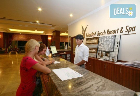 ULTRA ALL INCLUSIVE! 10 дни, 7 нощувки морска ваканция в Hedef Beach Resort & Spa 5*, Алания, Анталия! Включен транспорт, басейни, водна пързалка, безплатно за дете до 11.99 г. от BelpregoTravel - Снимка 11