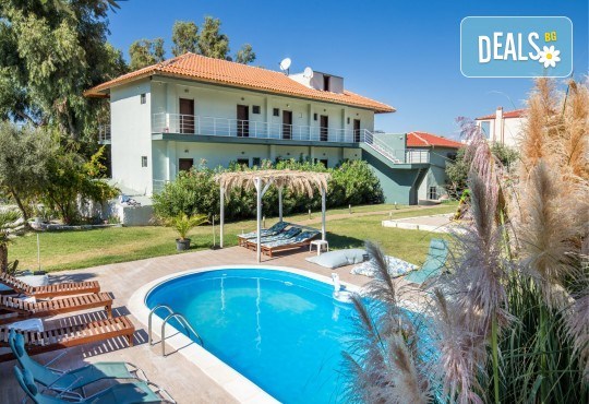 Септемрвийски празници на остров Тасос, изумруденият остров на Гърция! Hotel Marti Resort 3*, закуски, 2 вечери и транспорт от Рикотур - Снимка 2