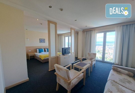 Нова Година в Ниш! 2 нощувки в хотел по избор 3*, закуски, празнични вечери и транспорт от Глобул Турс - Снимка 8