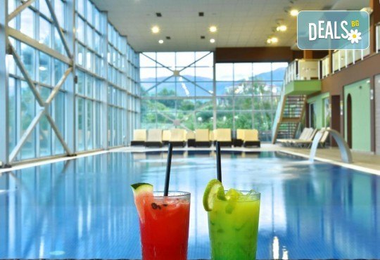 Нова година в хотел SIRIUS 4*, Струмица, Македония! 3 нощувки, закуски, вечеря и Празнична вечеря, жива музика, напитки и транспорт от Рикотур - Снимка 7